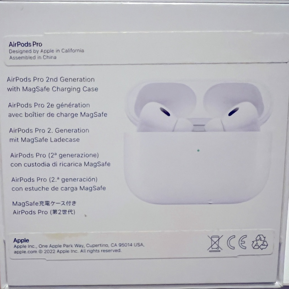 AirPods Pro (2nd Generation) - Picture 2 of 8